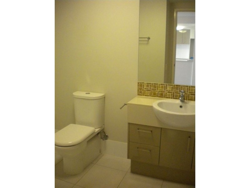 7 Canberra Terrace, Kings Beach QLD 4551