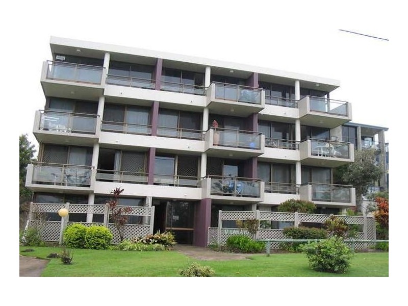 2/17 Esplanade Headland, Kings Beach QLD 4551