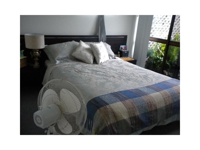 2/17 Esplanade Headland, Kings Beach QLD 4551