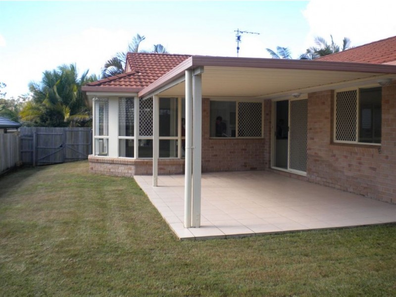 8 Highclare Court, Little Mountain QLD 4551