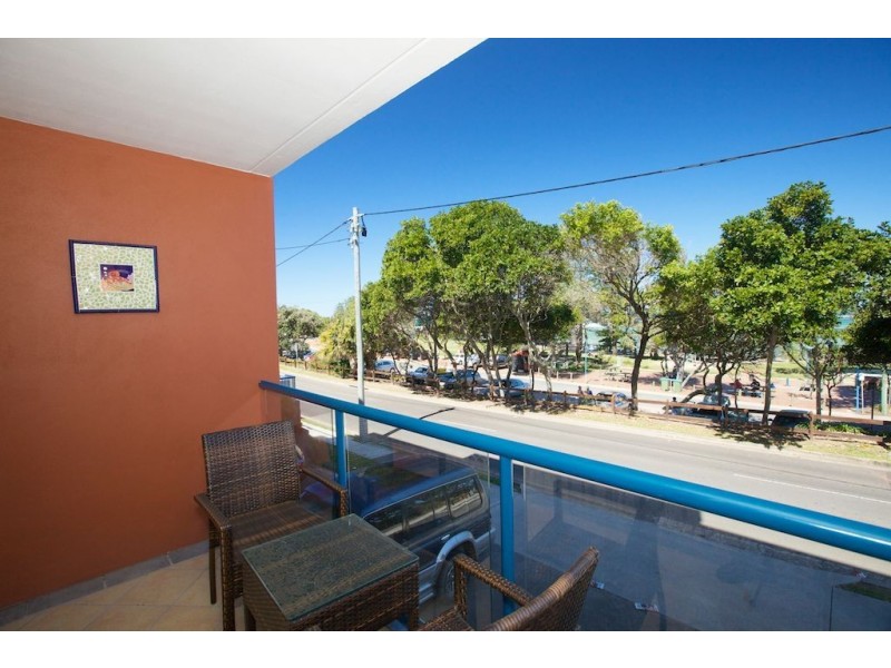 1/18 Bulcock Beach Esplanade, Caloundra QLD 4551