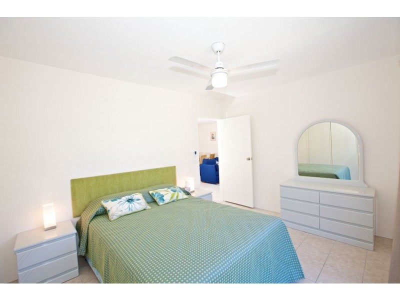 1/18 Bulcock Beach Esplanade, Caloundra QLD 4551