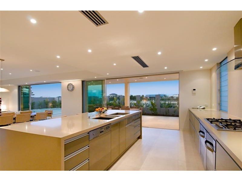 31 Artunga Place, Pelican Waters QLD 4551