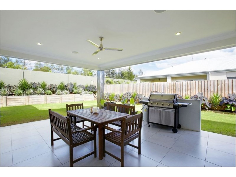 27 Myrtle Place, Mountain Creek QLD 4557