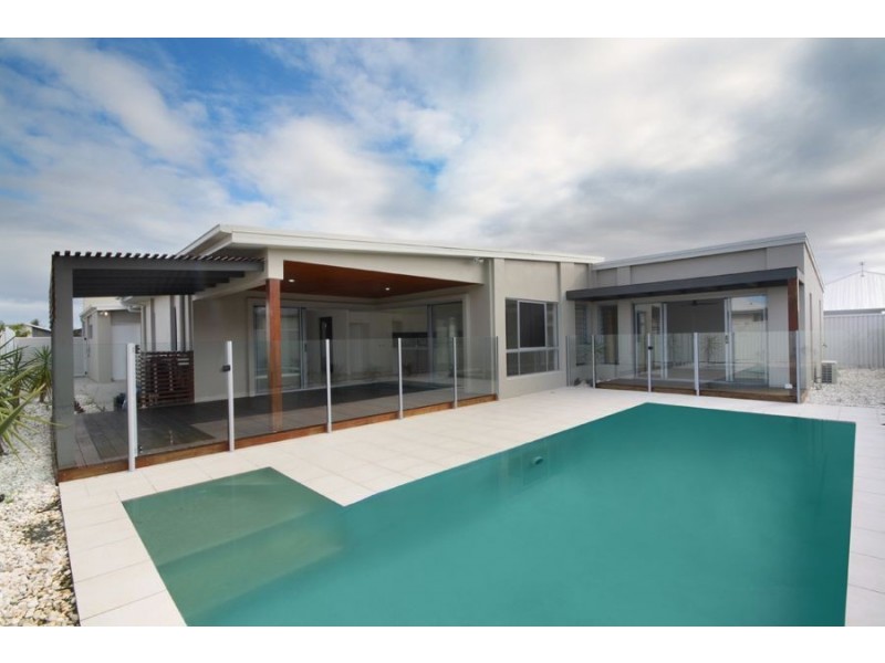 23 Trinity Place, Pelican Waters QLD 4551