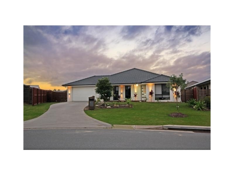 8 Alicia Circuit, Little Mountain QLD 4551