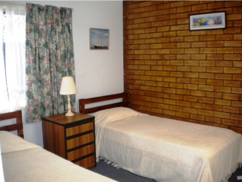 6 Golden Beach Esplanade, Golden Beach QLD 4551