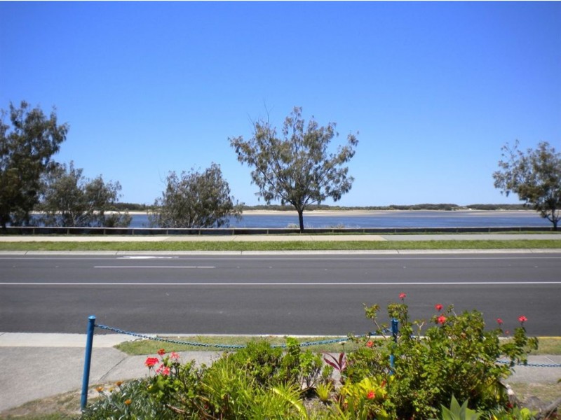 6 Golden Beach Esplanade, Golden Beach QLD 4551