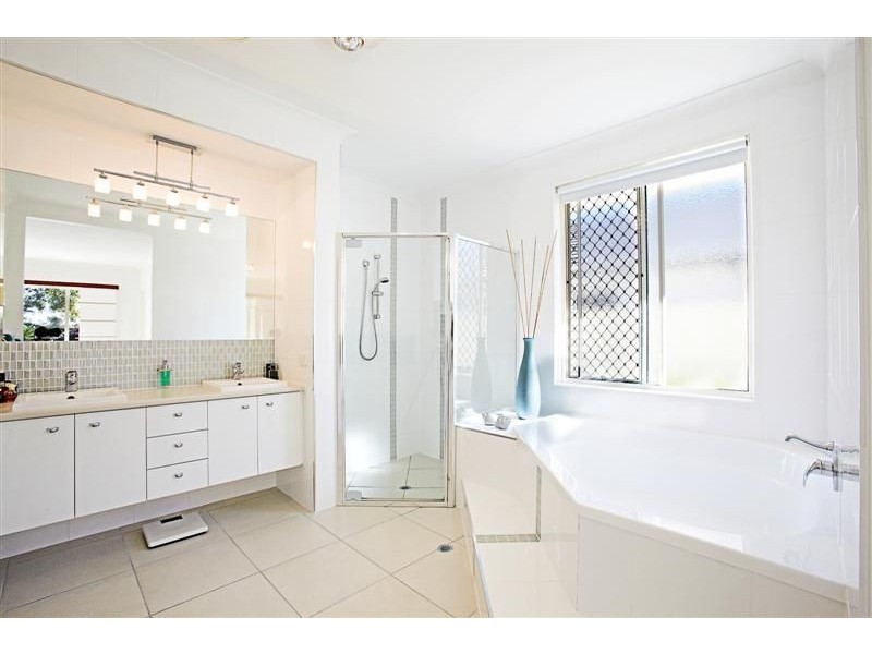 10 Ballinger Place, Pelican Waters QLD 4551