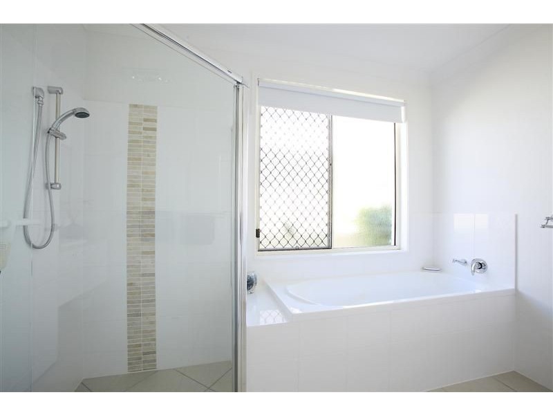 10 Ballinger Place, Pelican Waters QLD 4551