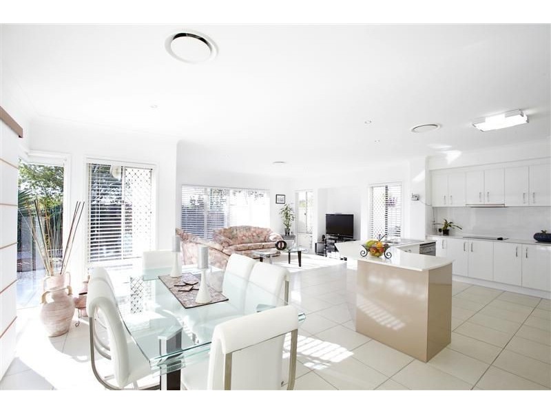 10 Ballinger Place, Pelican Waters QLD 4551