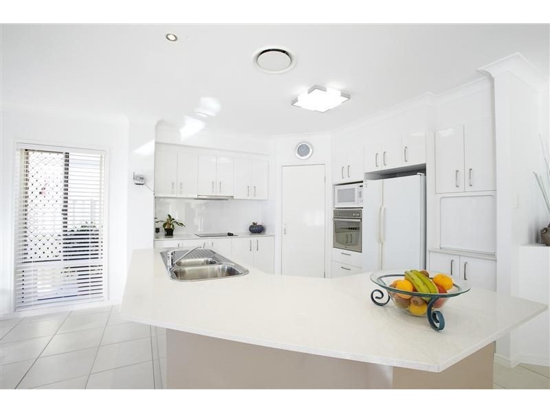 10 Ballinger Place, Pelican Waters QLD 4551