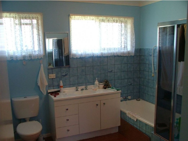 39 Wavell Avenue, Golden Beach QLD 4551