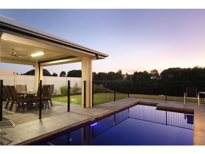 14 Rutherford Place, Pelican Waters QLD 4551