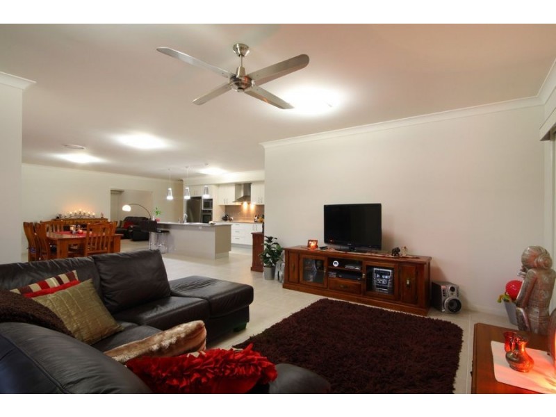 14 Rutherford Place, Pelican Waters QLD 4551