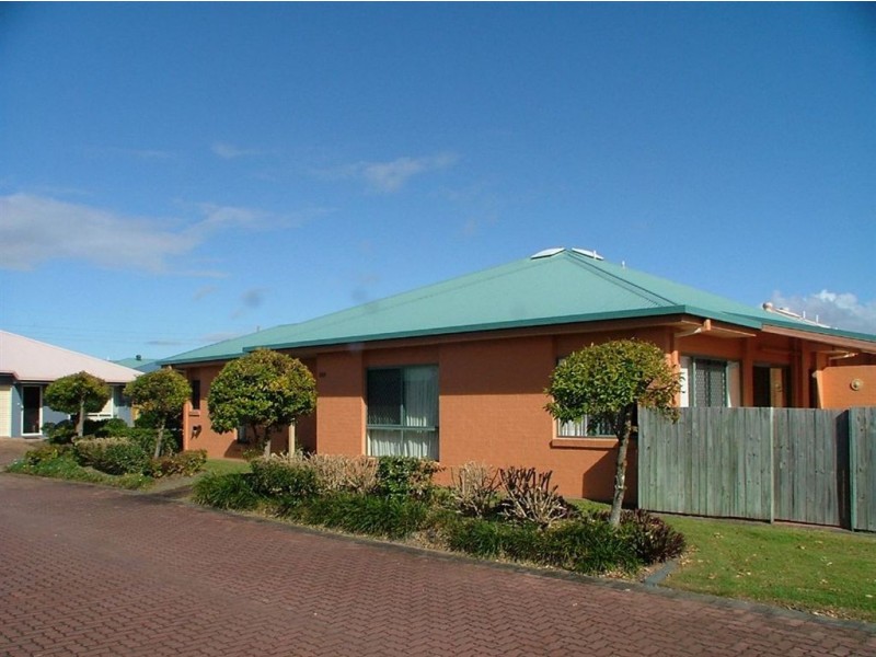 105/40 Lakeside Crescent, Currimundi QLD 4551
