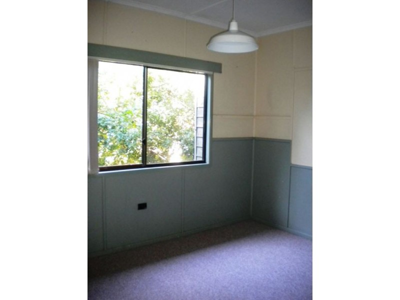 11 Arthur Street, Kings Beach QLD 4551