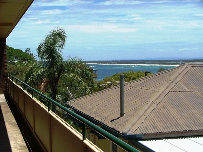 27-29 Burgess Street, Kings Beach QLD 4551
