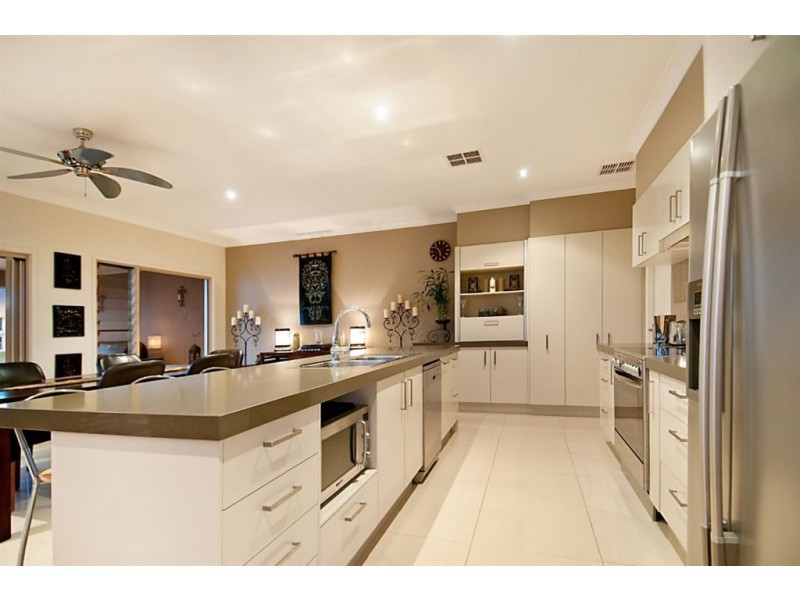 16 Deep Water Circuit, Pelican Waters QLD 4551