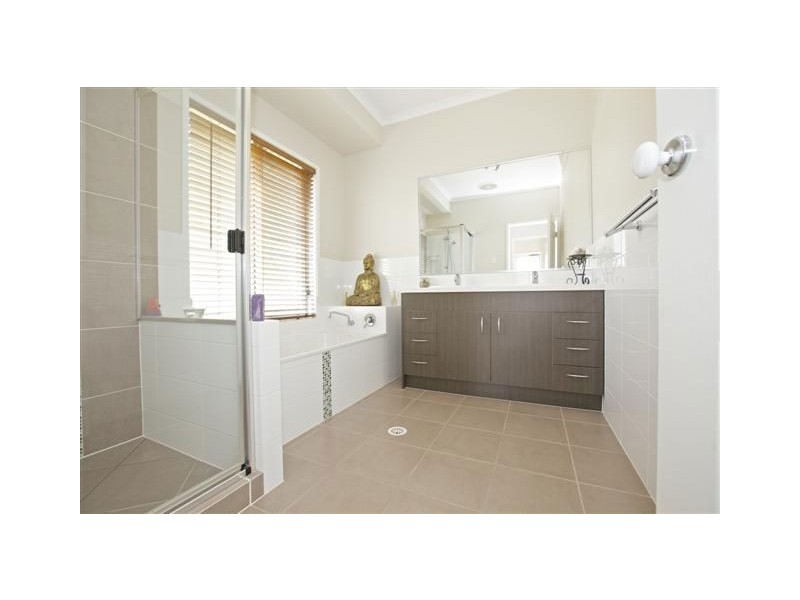 4 Francis Court, Pelican Waters QLD 4551