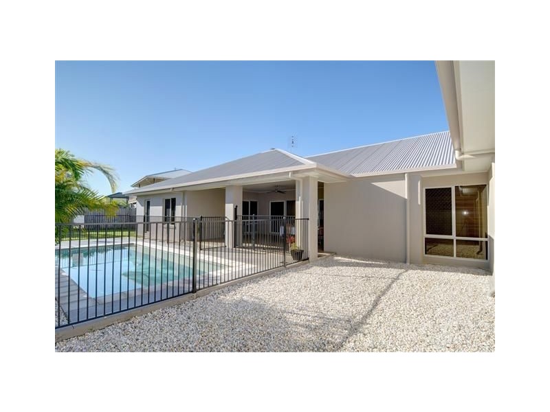 4 Francis Court, Pelican Waters QLD 4551