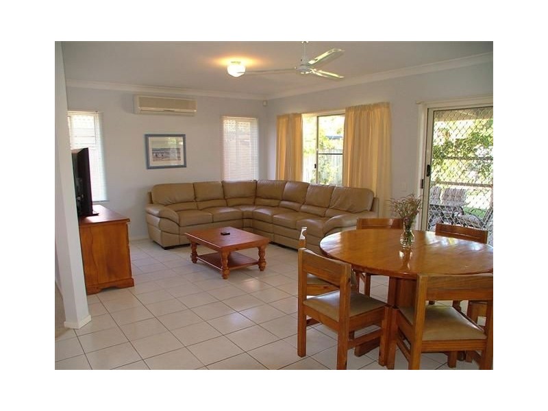 4 Firefly Street, Pelican Waters QLD 4551