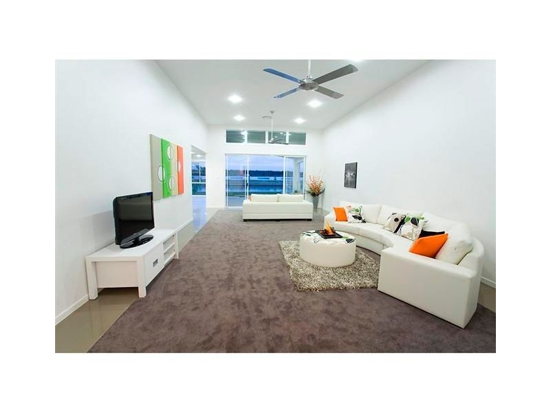 73 Bellanboe Circuit, Pelican Waters QLD 4551