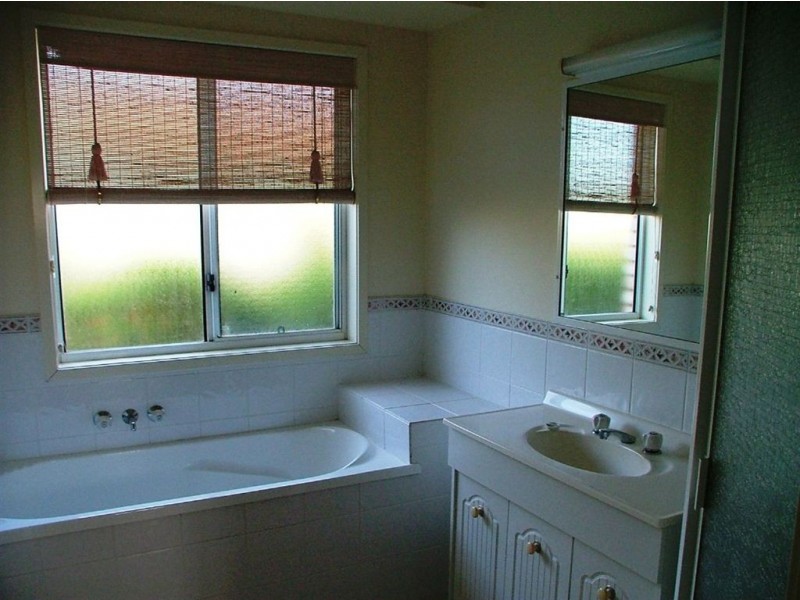 17 St James Court, Little Mountain QLD 4551