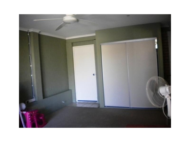 19 Browning Boulevard, Battery Hill QLD 4551
