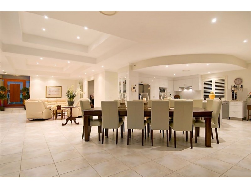 9 Ballinger Place, Pelican Waters QLD 4551