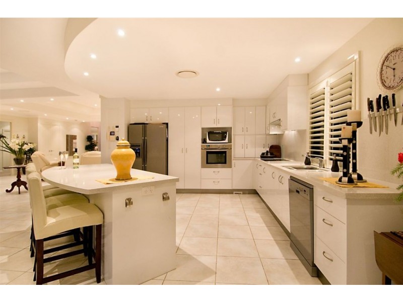 9 Ballinger Place, Pelican Waters QLD 4551