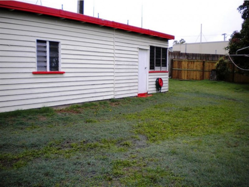 4 Bowman Road, Caloundra QLD 4551