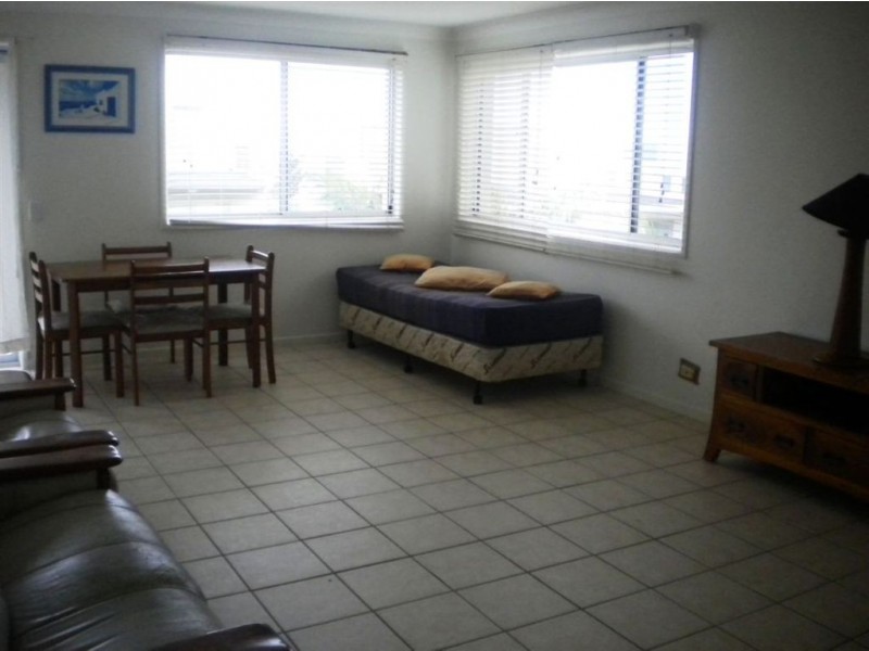 7 Mahia Terrace, Kings Beach QLD 4551