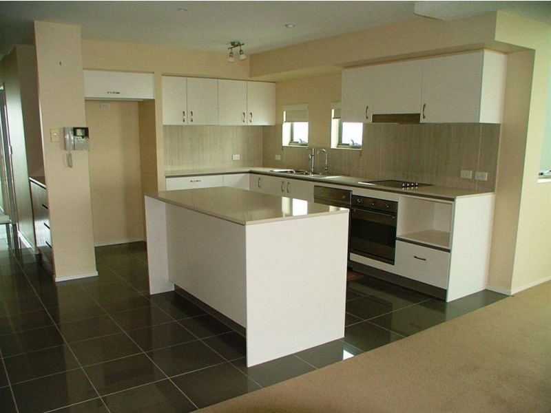 32-36 Queen Street, Kings Beach QLD 4551