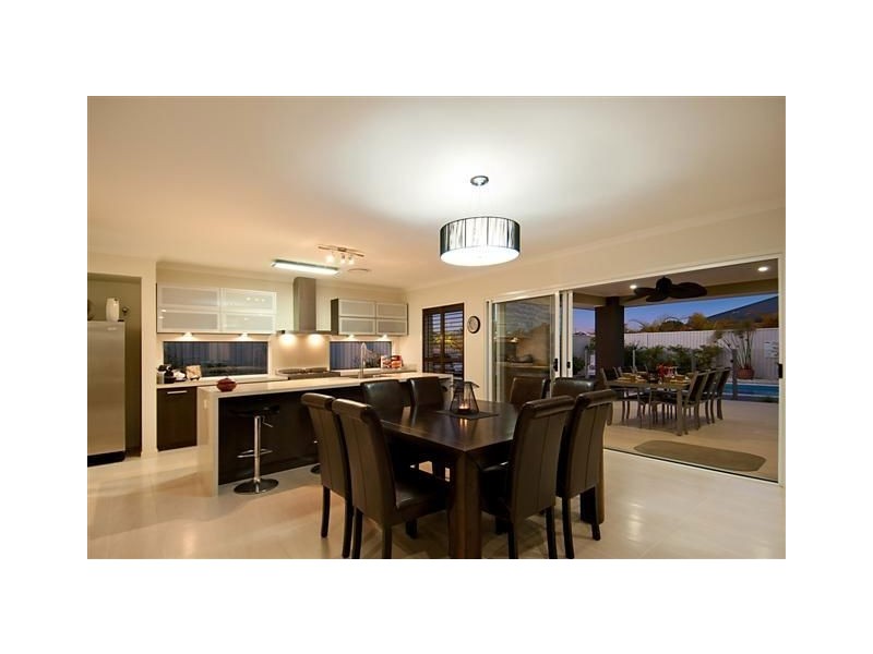 35 Whitehaven Way, Pelican Waters QLD 4551