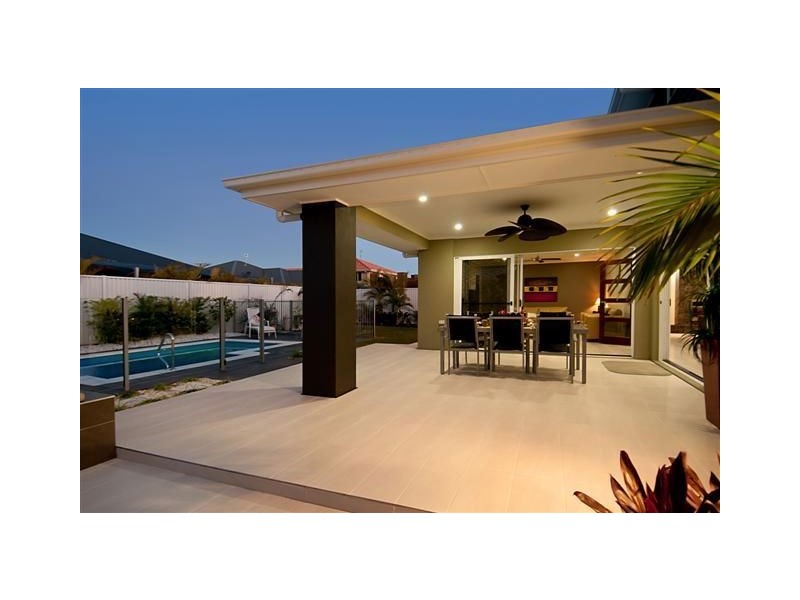 35 Whitehaven Way, Pelican Waters QLD 4551