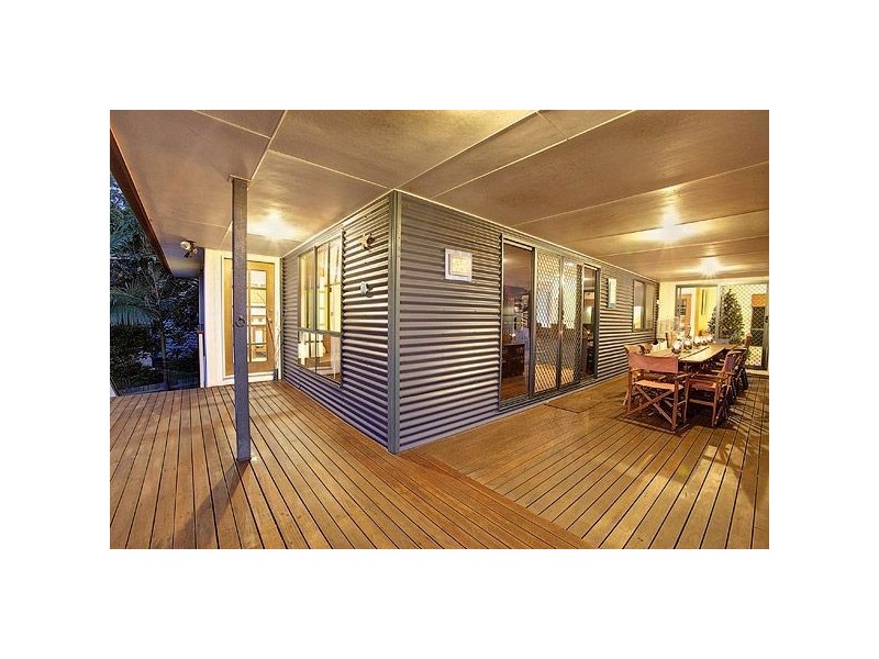 16 Carisbrook Court, Little Mountain QLD 4551
