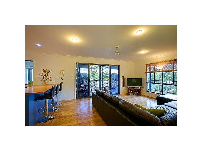 16 Carisbrook Court, Little Mountain QLD 4551