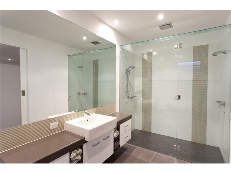 106 Sunset Drive, Little Mountain QLD 4551