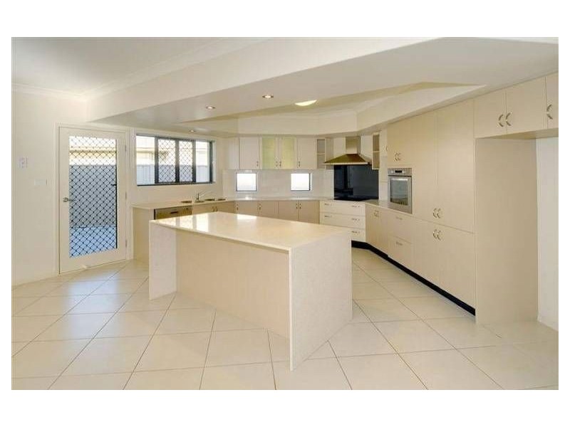 25 Sovereign Cct, Pelican Waters QLD 4551