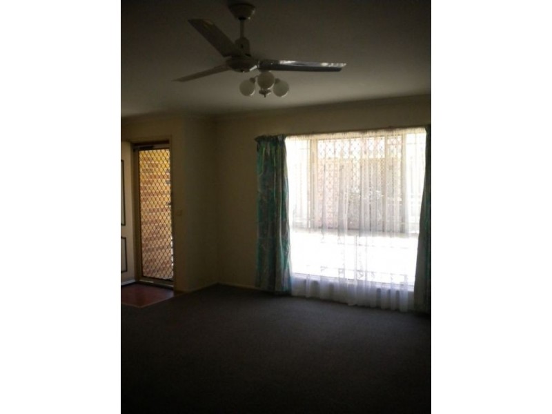 38 Milbong Street, Battery Hill QLD 4551