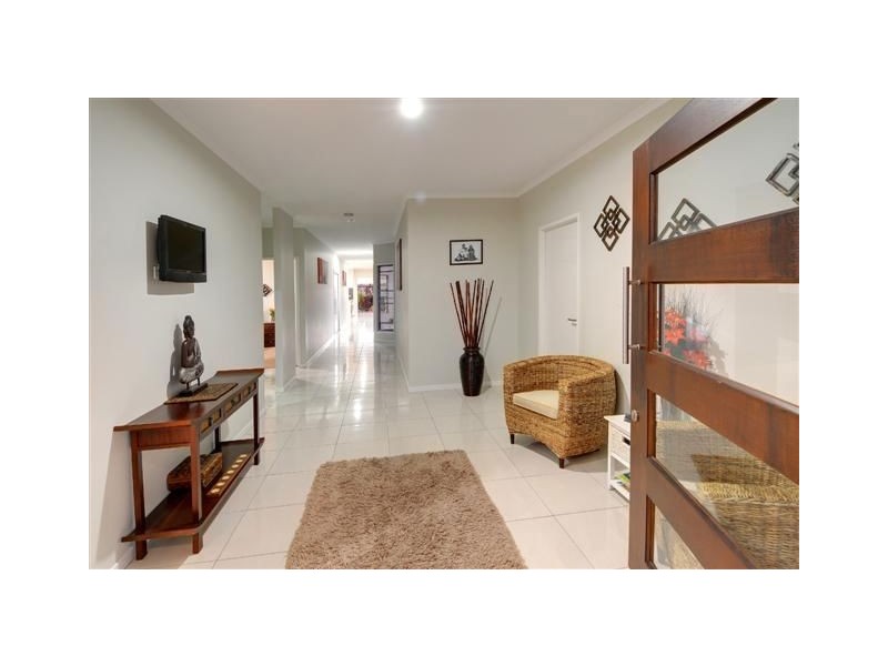 14 Echo Street, Pelican Waters QLD 4551
