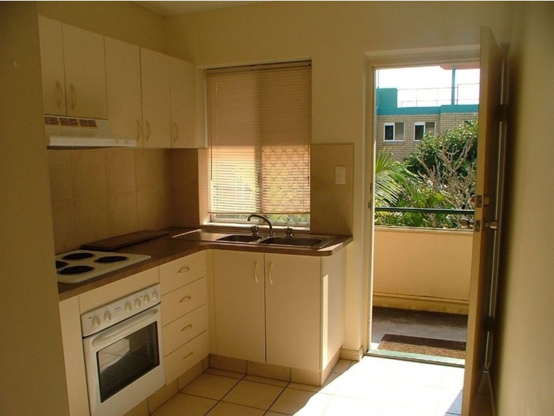 27 Burgess Street, Caloundra QLD 4551