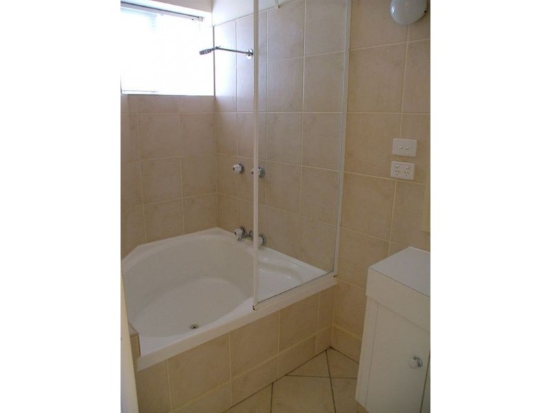 27 Burgess Street, Caloundra QLD 4551