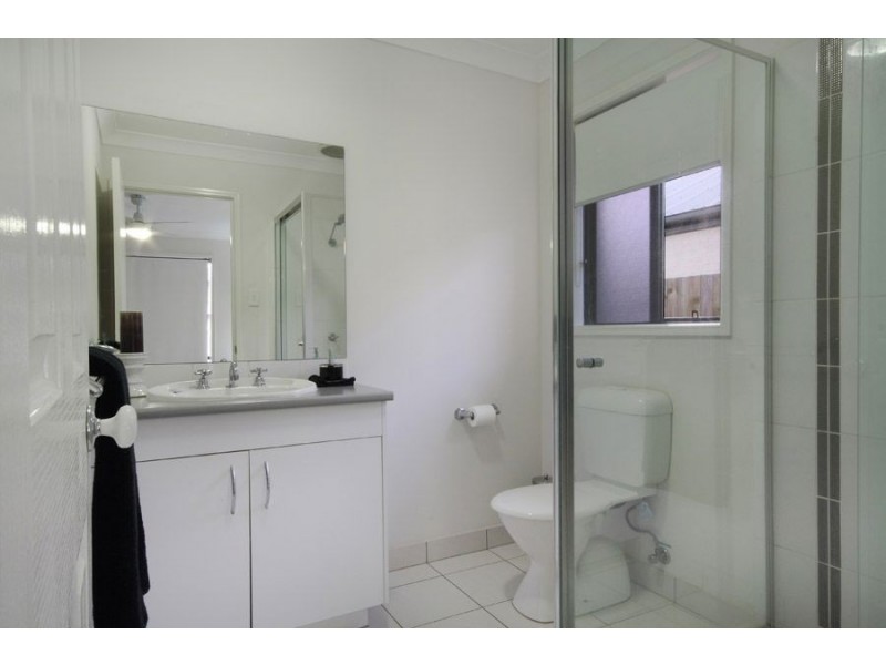 8 Alicia Circuit, Little Mountain QLD 4551
