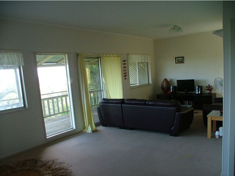 60 Sugar Bag Rd, Little Mountain QLD 4551