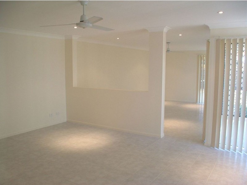 4 Campbellville Court, Pelican Waters QLD 4551