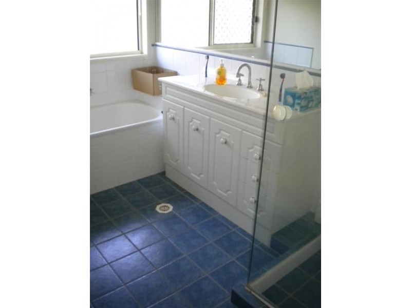 4 Campbellville Court, Pelican Waters QLD 4551