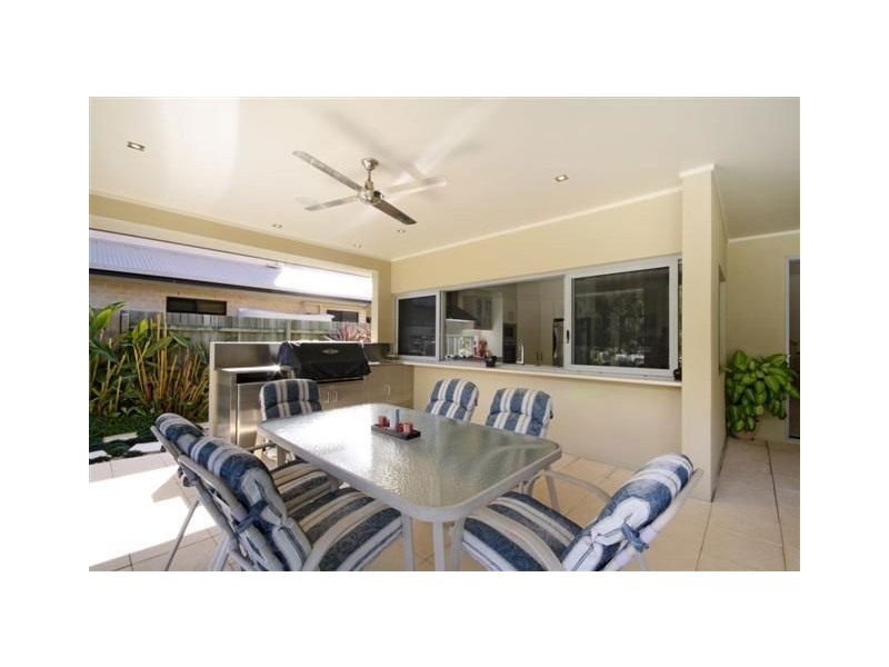 8 Silky Oak Place, Pelican Waters QLD 4551