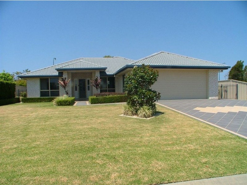 4 Rutherford Place, Pelican Waters QLD 4551